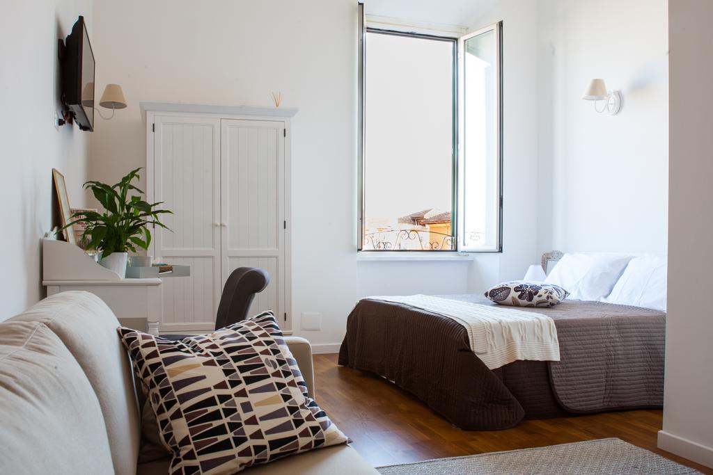 Urban Pine Rooms Roma Esterno foto